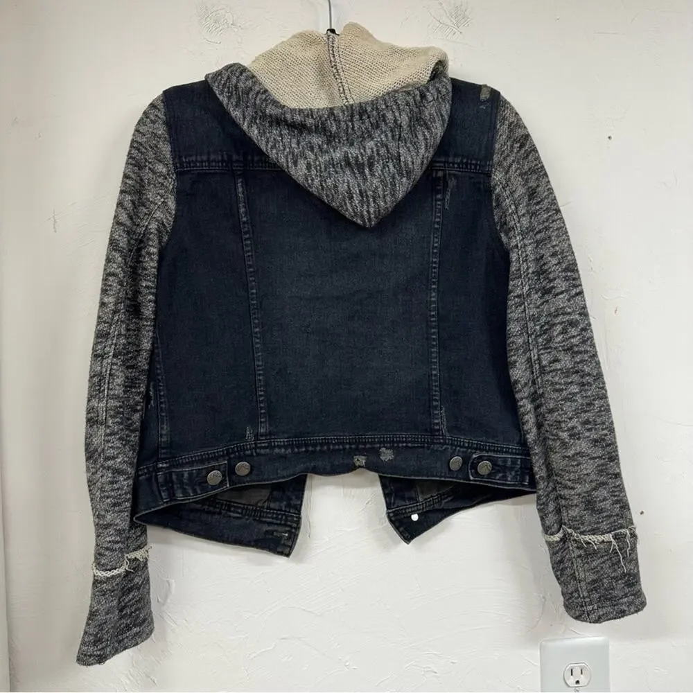 Free People Denim Hoodie Jacket With Grey Sweater Sleeve Womens Medium Jean - Picture 12 of 12